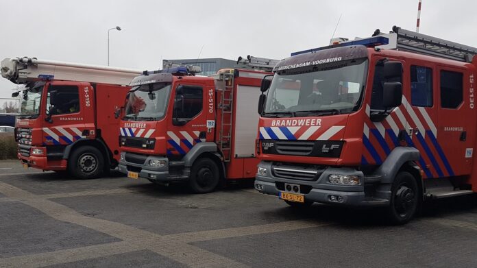 Rookwolk grote brand Gelderland bereikt regio: sluit ramen als je last hebt van rook