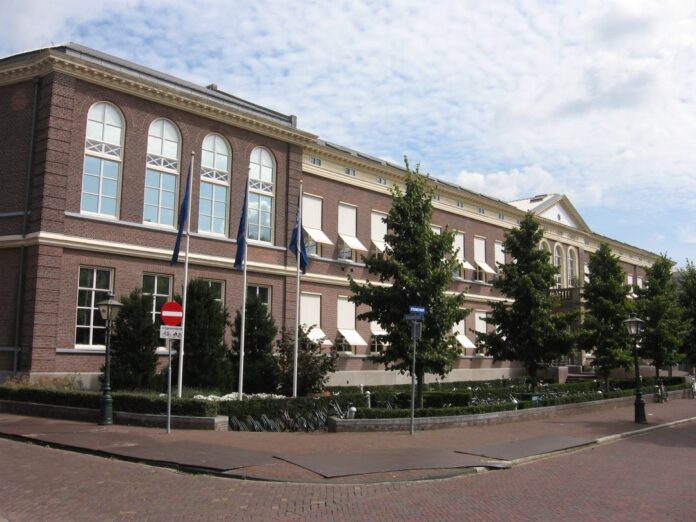 Kamerlingh_Onnes_Gebouw_Leiden het kamerlingh Onnes Gebouw
