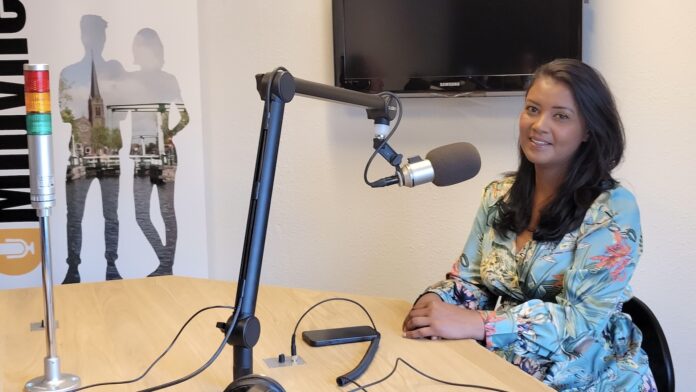 Pro-raadslid Sangita Paltansing spreekt in bij Haagse gemeenteraad over Vlietzone Pro-raadslid Sangita Paltansing spreekt in bij Haagse gemeenteraad over Vlietzone