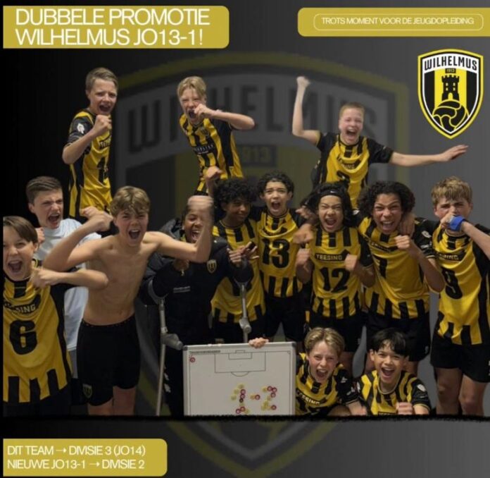 Wilhelmus JO13-1 promoveert naar Divisie 3 in de JO14 en laat Divisie 2 achter voor de nieuwe generatie. Wilhelmus JO13-1 promoveert naar Divisie 3 in de JO14 en laat Divisie 2 achter voor de nieuwe generatie.