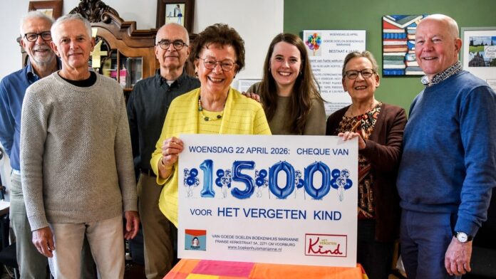 Jarige Boekenhuis deelt uit Jarige Boekenhuis deelt uit