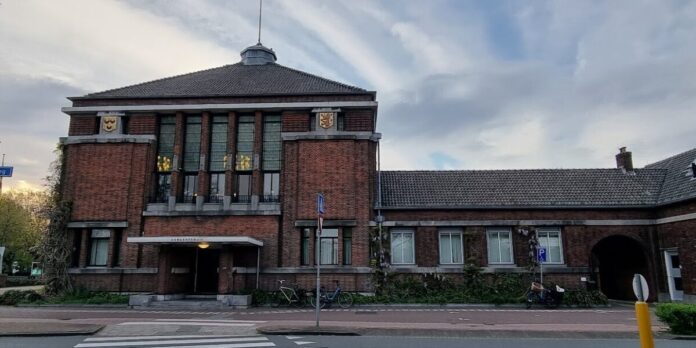 GemeentehuisVoorschoten20220421_194325-1239×900-1-1200×600
