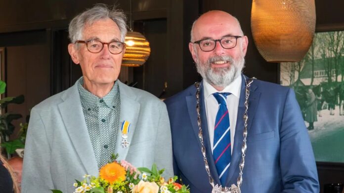 Koninklijke onderscheiding voor de heer Ledeboer