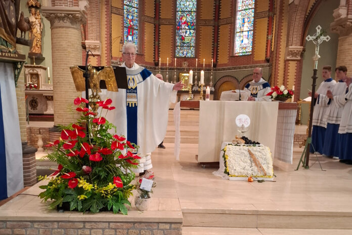 65-jarig priesterjubileum voor pastor Olsthoorn