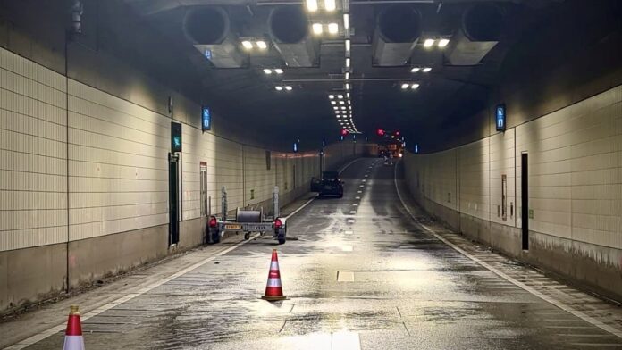 Dronken automobilist veroorzaakte ongeluk met 209 km/u, zwaargewond slachtoffer dagenlang in coma Dronken automobilist veroorzaakte ongeluk met 209 km/u, zwaargewond slachtoffer dagenlang in coma