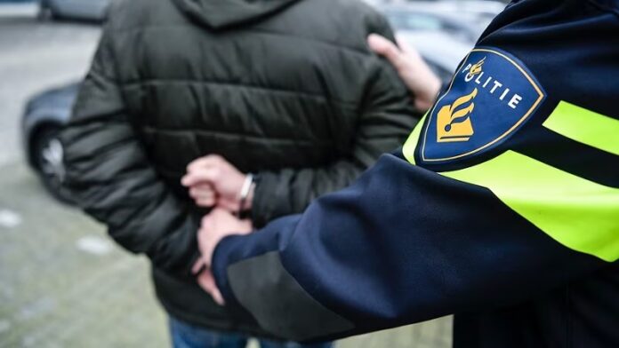 Politie grijpt in na vechtpartij bij Mall of the Netherlands Politie grijpt in na vechtpartij bij Mall of the Netherlands