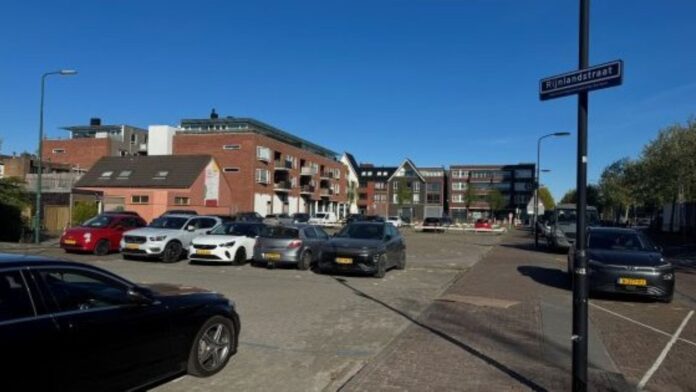 Parkeerterreinen Rijnlandstraat later dicht Parkeerterreinen Rijnlandstraat later dicht