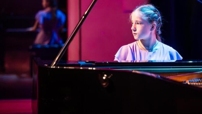 Jonge pianiste uit Leidschendam wint 1e prijs bij Nationale Finale Prinses Christina Concours Jonge pianiste uit Leidschendam wint 1e prijs bij Nationale Finale Prinses Christina Concours
