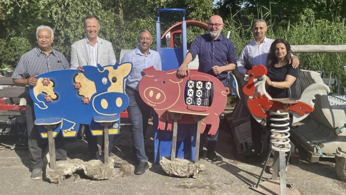 Oude speeltoestellen uit Leidschendam-Voorburg krijgen tweede leven in Suriname Oude speeltoestellen uit Leidschendam-Voorburg krijgen tweede leven in Suriname