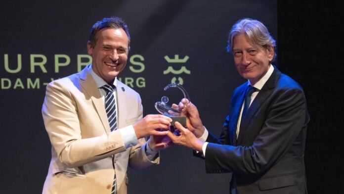 Professor Rob de Wijk winnaar Cultuurprijs Leidschendam-Voorburg Professor Rob de Wijk winnaar Cultuurprijs Leidschendam-Voorburg