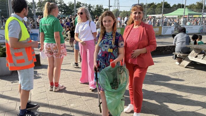 Klimaatburgemeester Meira spoort deelnemers Avond4Daagse aan tot minder afval