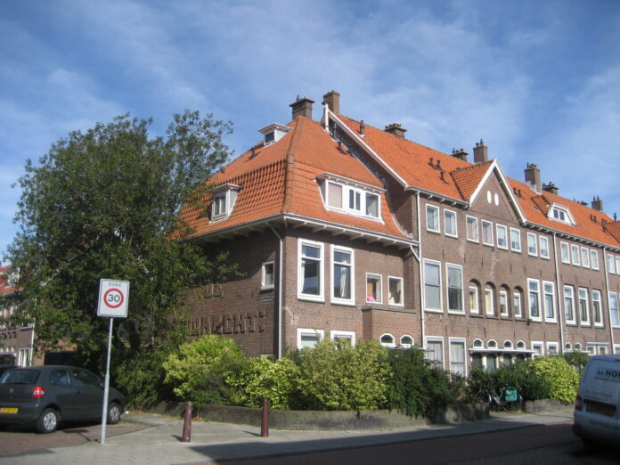 Leiden_-_Lage_Rijndijk_85