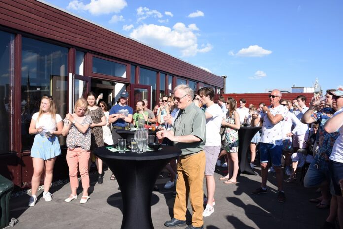 Minerva-LeidenarenBorrel-68