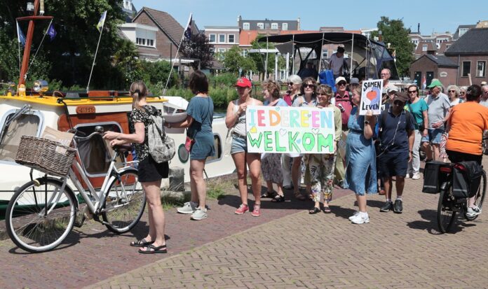 Actie omtrent komst Statushouders. 'Statushouders: welkom!' Actie omtrent komst Statushouders. 'Statushouders: welkom!'