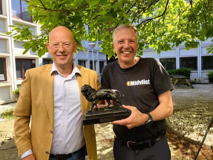 Vrijwilliger van het eerste uur Marcel Breeuwsma ontvangt Leeuwenharttrofee