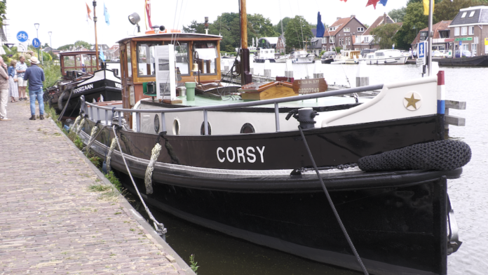 Historische schepen en shantymuziek trekken veel publiek naar Leidschendam (video) Historische schepen en shantymuziek trekken veel publiek naar Leidschendam (video)