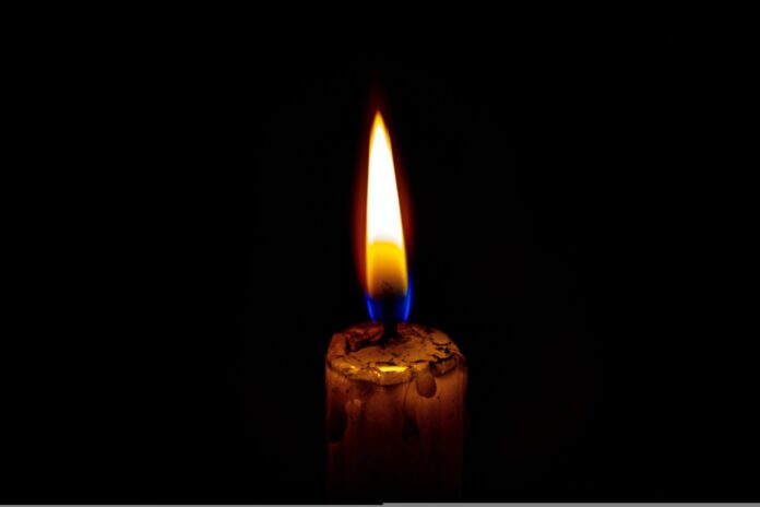 yenaingsince1993-candle-3849561