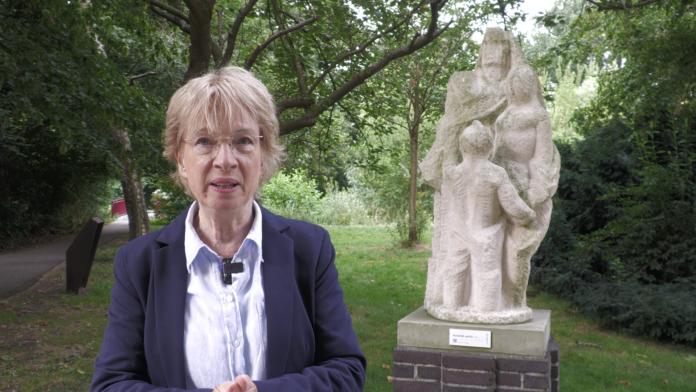 Huiselijk Geluk door Marian Gobius (video) Huiselijk Geluk door Marian Gobius (video)
