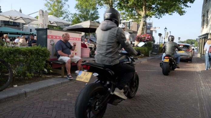 Sluisplein voorlopig nog niet autoluw (video)