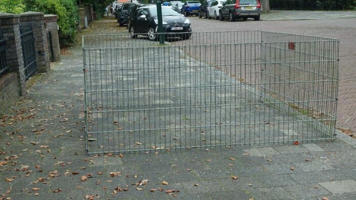 Het is weer tijd om de bezem te pakken Het is weer tijd om de bezem te pakken