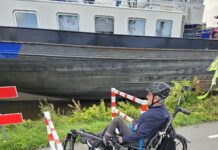 Hekjes op Jaagpad in Leiderdorp zorgen voor problemen bij aangepaste fietsen